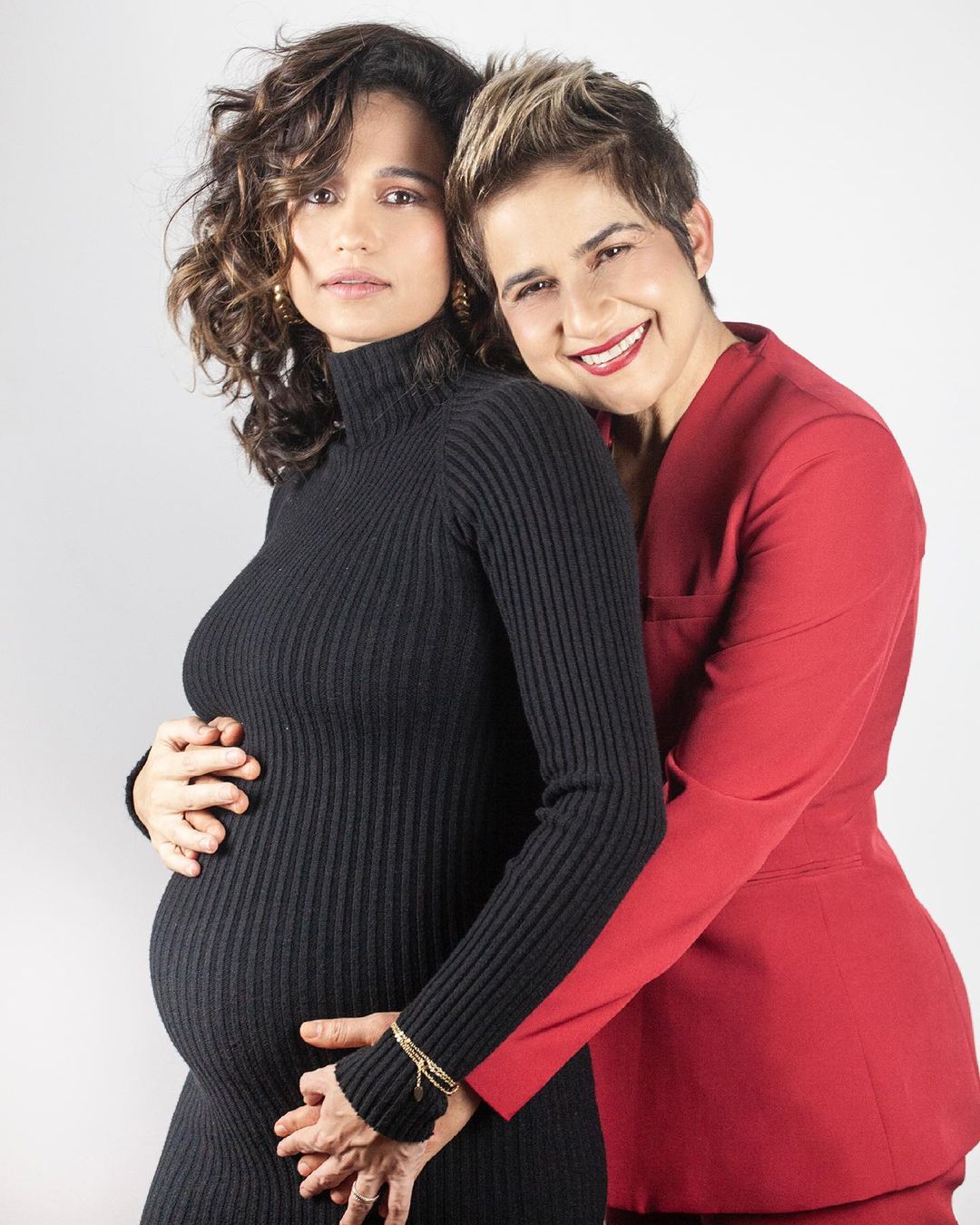 Nanda Costa e Lan Lanh anunciam gravidez de gêmeas | VEJA SÃO PAULO