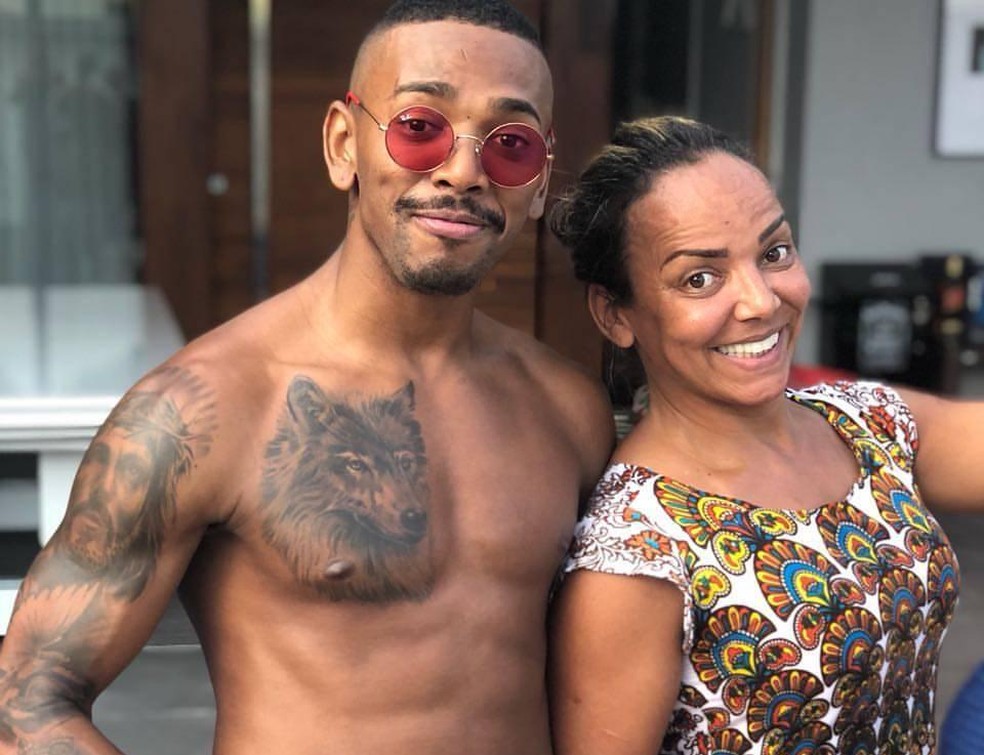 Mãe de Nego do Borel é indiciada por agressão à enteada