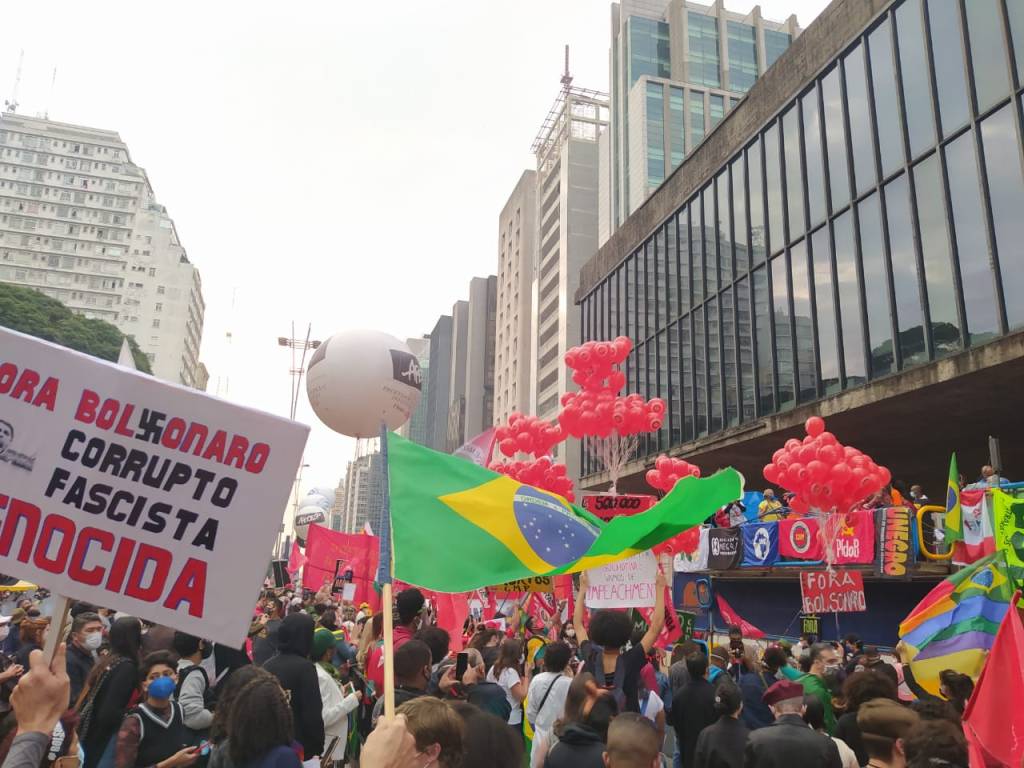 Imagem dos manifestantes na Avenida Paulista