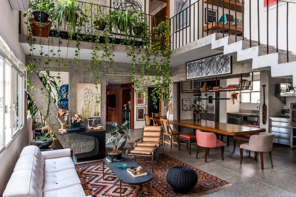 Apartamento repleto de plantas em São Paulo assinado pelo escritório Messa Penna Arquitetura apartamento urban jungle biofilia industrial decor decoracao messa pena arquitetura