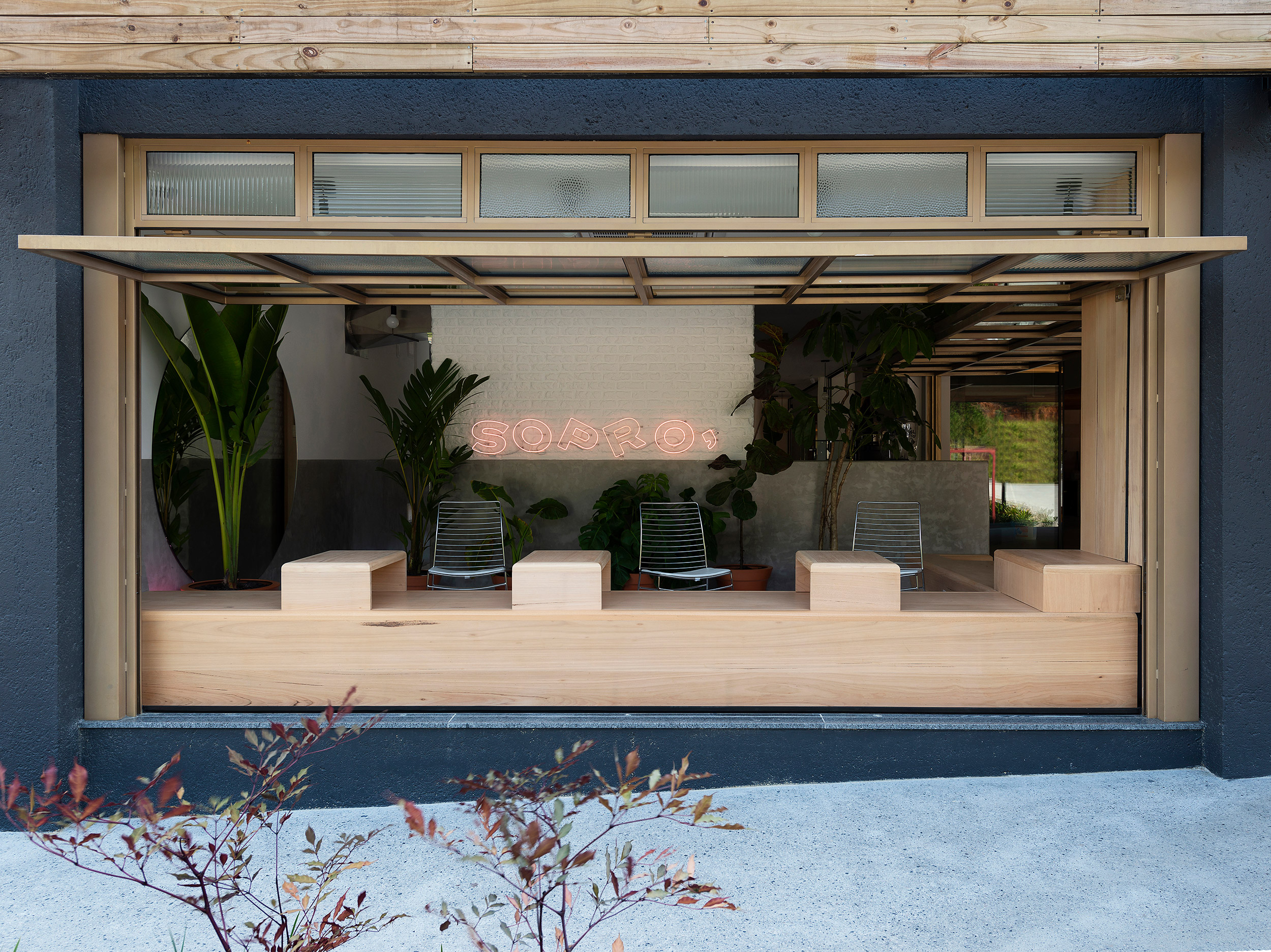 Caf&eacute; +UM - Emanuella Wojcikiewicz Studio