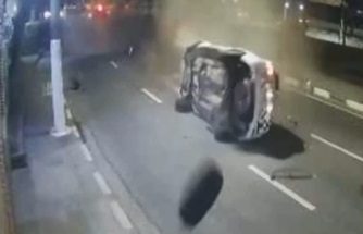 Imagem mostra viatura capotando e perdendo um dos pneus