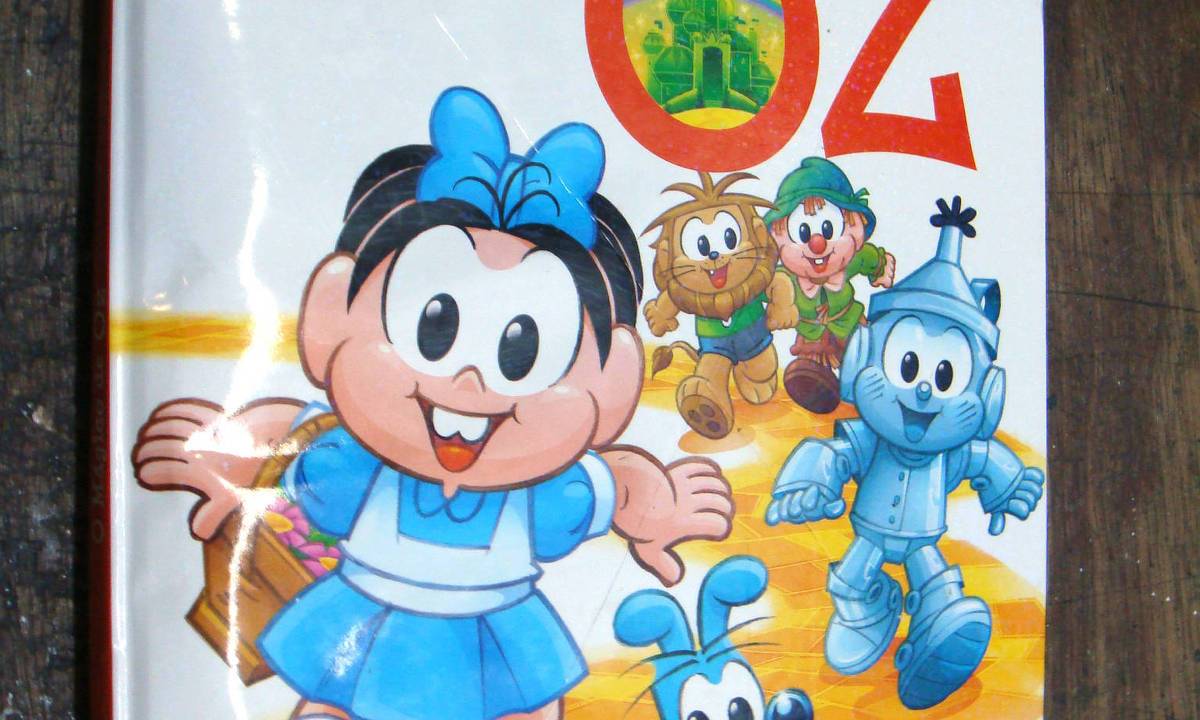 Imagem do livro 'O Mágico de OZ' com personagens da Turma da Mônica