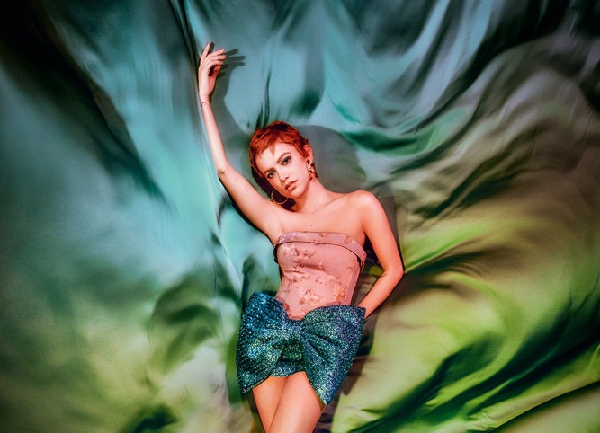 Manu Gavassi dá detalhes de novo clipe e relembra BBB: ‘Memória agridoce’