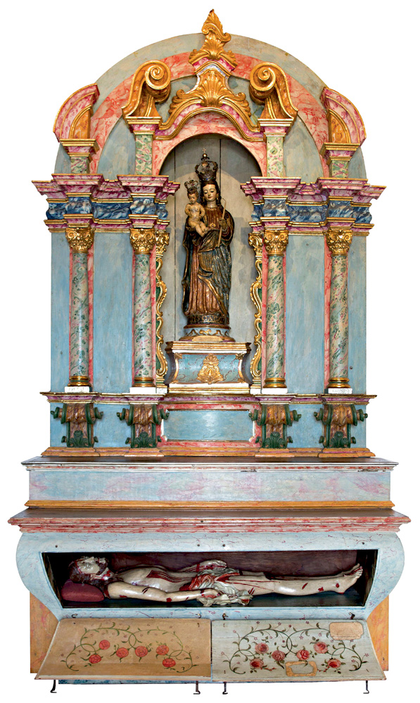 Retábulo da Nossa Senhora da Luz, com imagem da santa