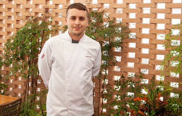 Bruno Assis: chef à frente da cozinha
