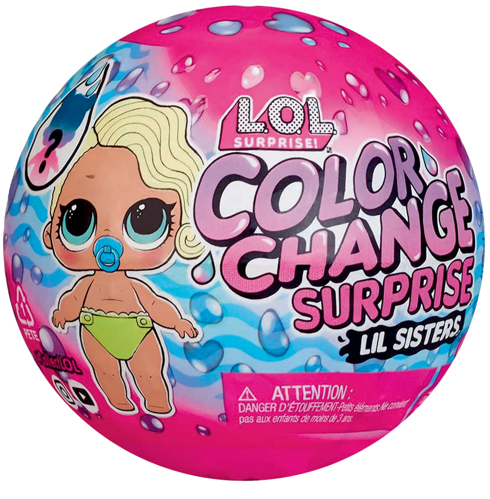 Uma embalagem com formato redondo com o escrito LOL Surprise e a ilustração de uma boneca bebê. Toda rosa