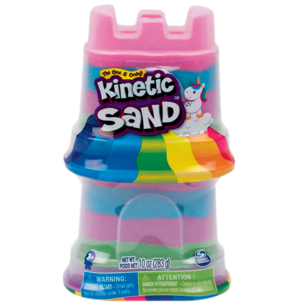 Uma embalagem rosa em formato de castelo de areia com uma massinha colorida dentro