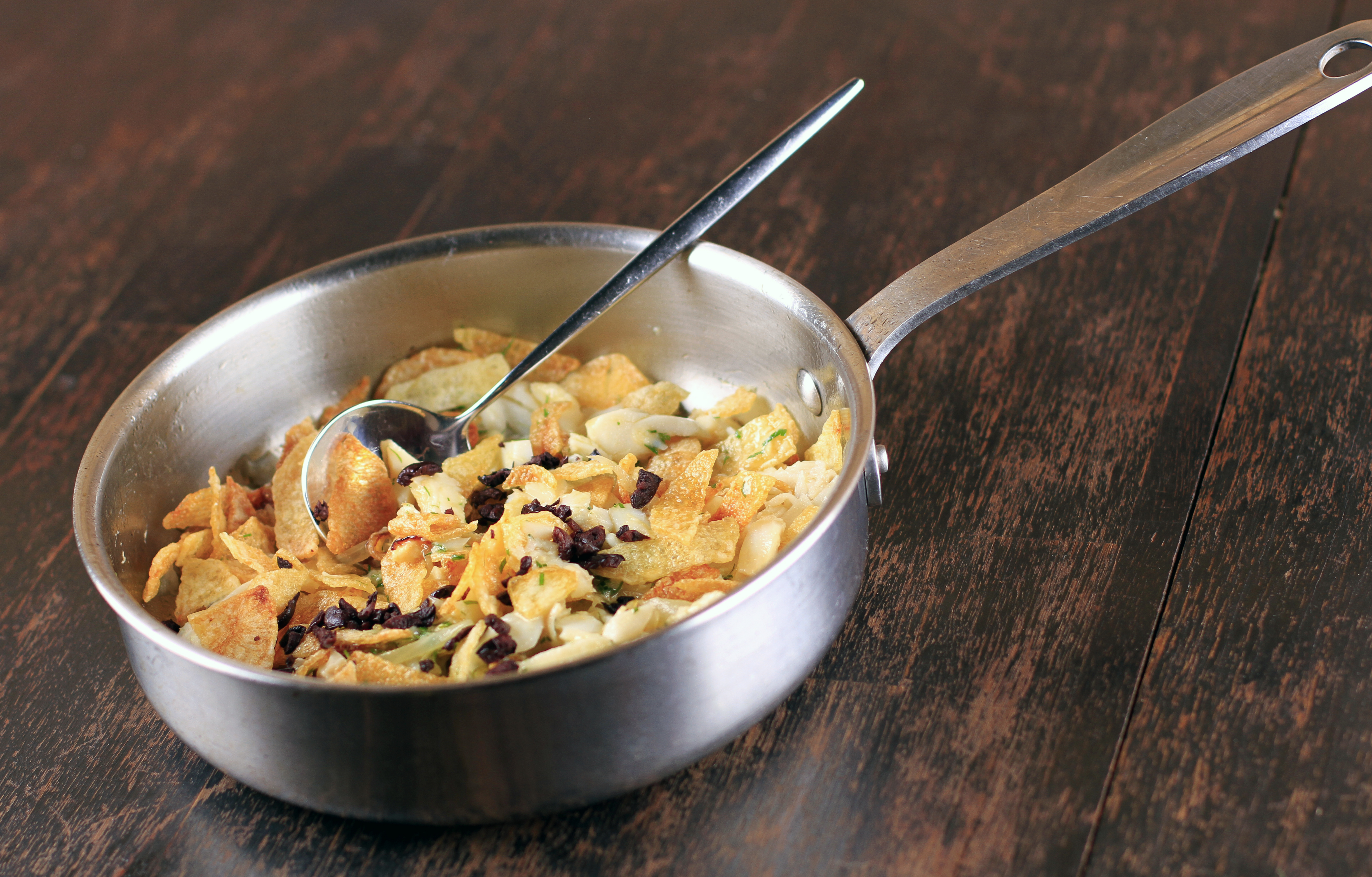 Tasca da Esquina: o bacalhau &agrave; br&aacute;s &eacute; uma das receitas servidas neste endere&ccedil;o portugu&ecirc;s