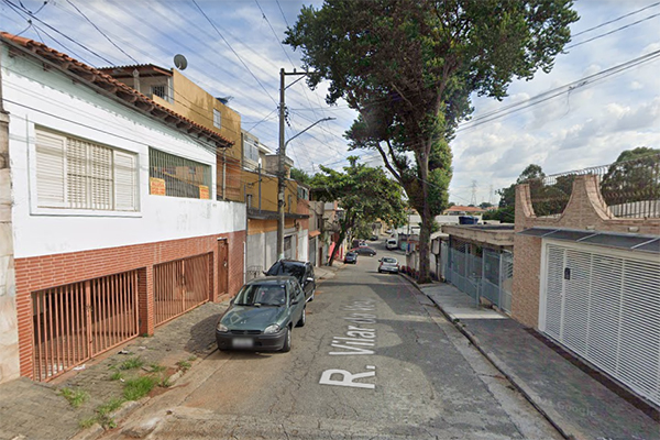 Imagem mostra print do Google Street View da Rua Vilar da Veiga