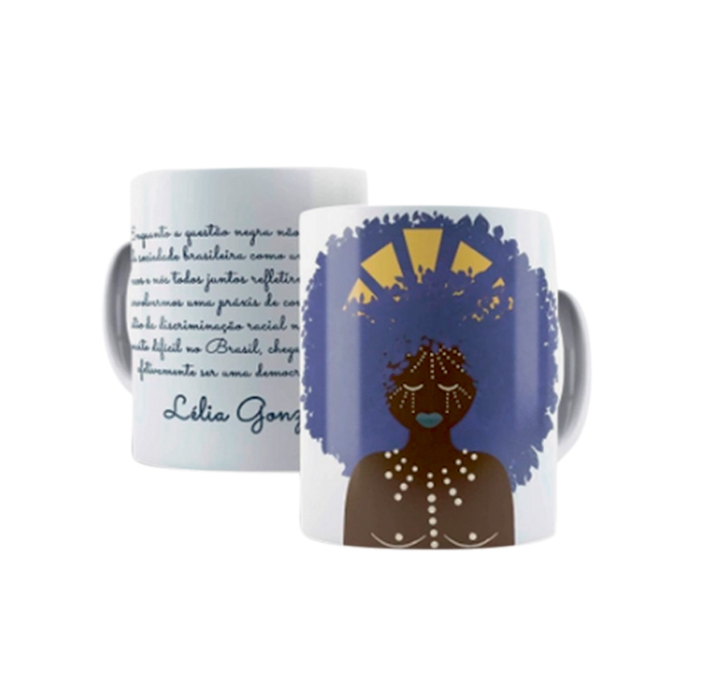 caneca lélia gonzalez.png Foto mostra dois lados de uma caneca. Em um, há um desenho de uma mulher negra com o black power roxo e, na outra, um parágrafo ilegível escrito por Lélia Gonzalez