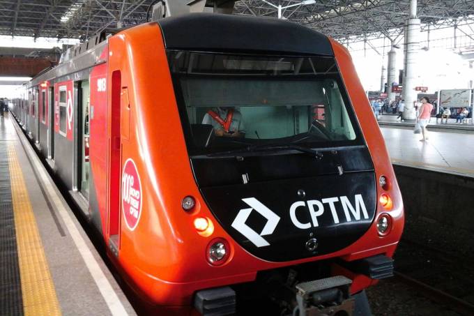 Imagem mostra trem da CPTM em estação