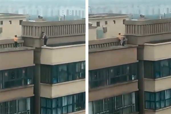Imagem mostra dois frames de vídeo, com duas crianças perto da borda do último andar de prédio de 22 andares