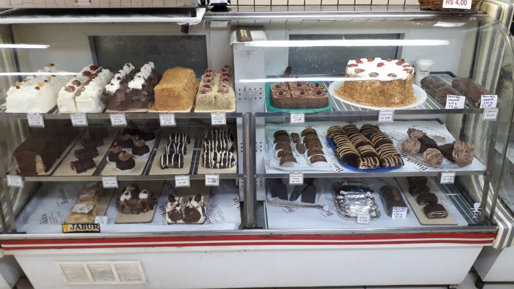 Burikita Vitrine de doces variados
