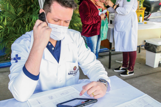 Especialistas esperam nova 'explosão' de Covid e Influenza em janeiro