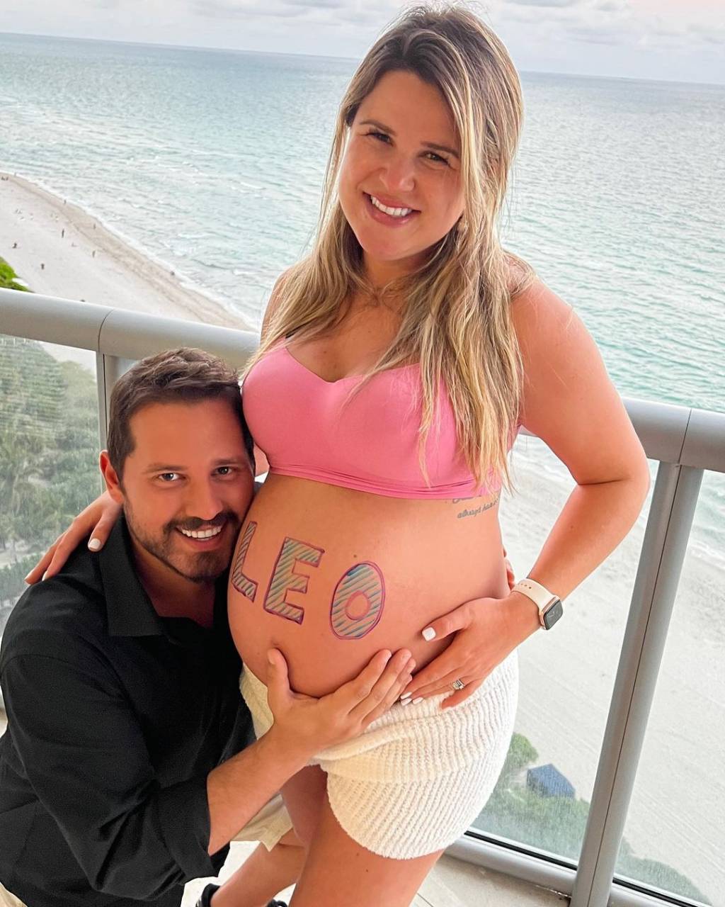 Nasce filho do apresentador Dony De Nuccio e Larissa Laibida