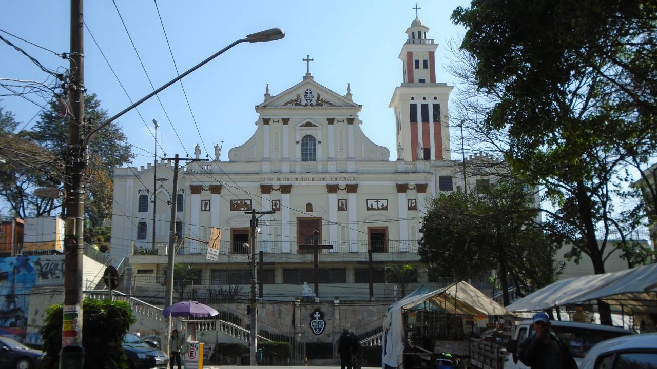 Fachada da Igreja do Calvário, em Pinheiros.