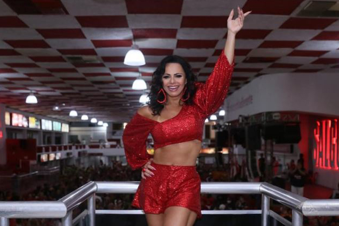 Viviane Araújo compartilha as primeiras fotos do filho Joaquim