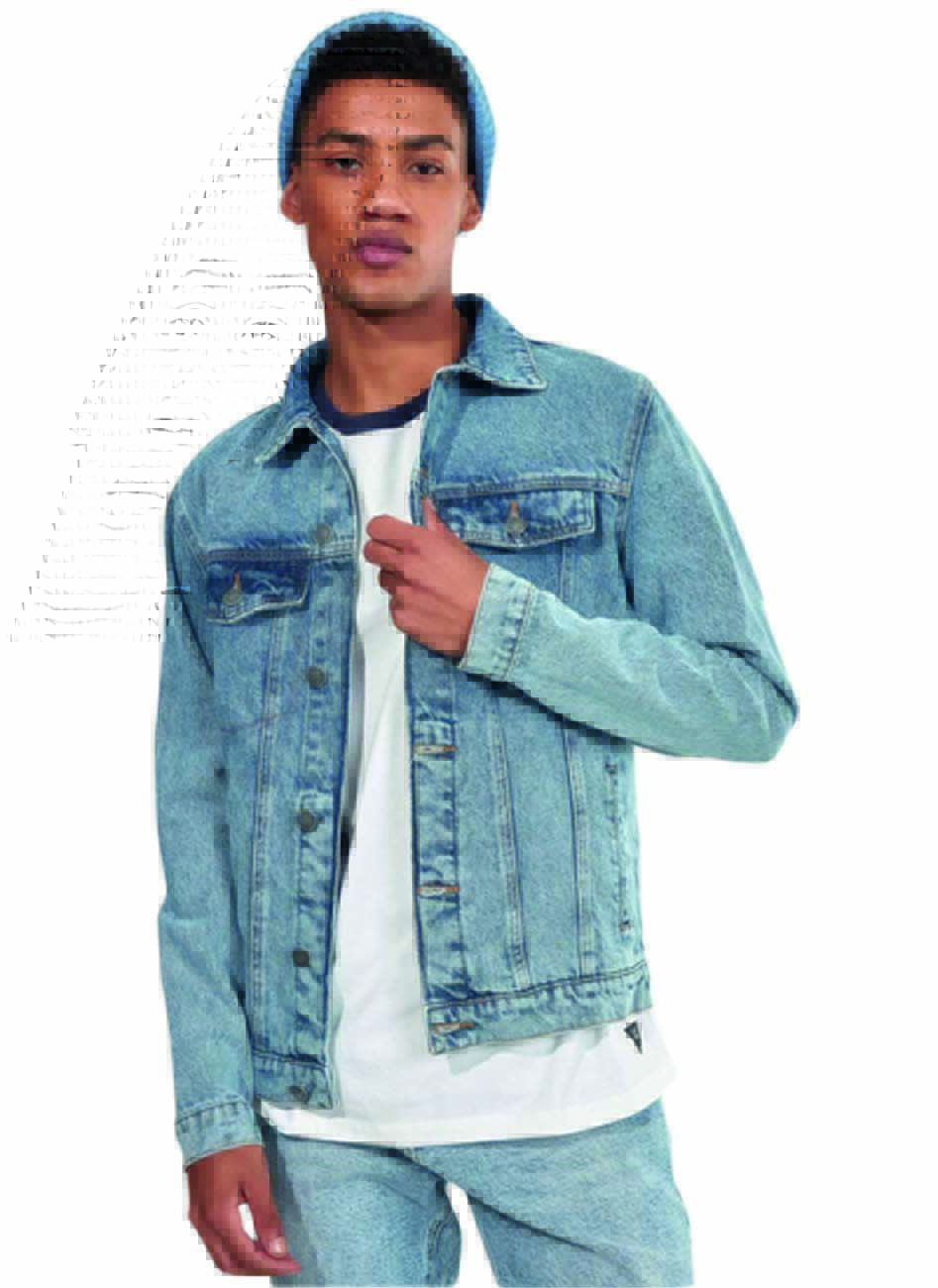 1096937_jaqueta-jeans-zaza-100394916_m1_637823277965149128.jpg modelo negro usa jaqueta jeans