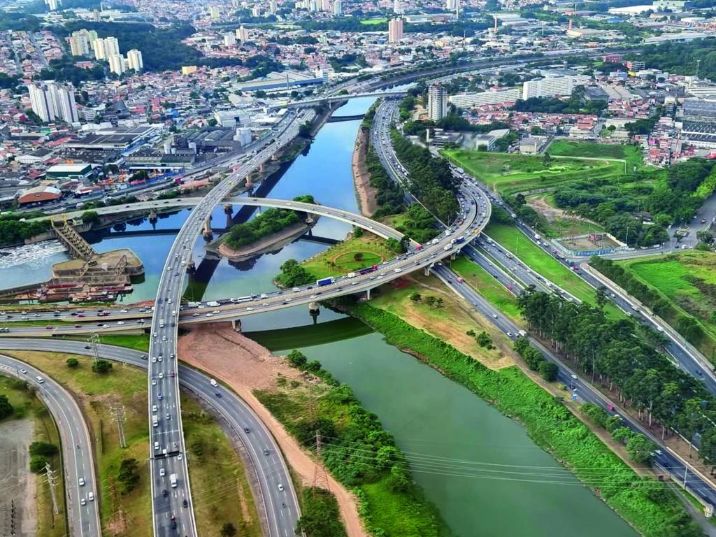 Corpo de homem é achado às margens do Rio Pinheiros