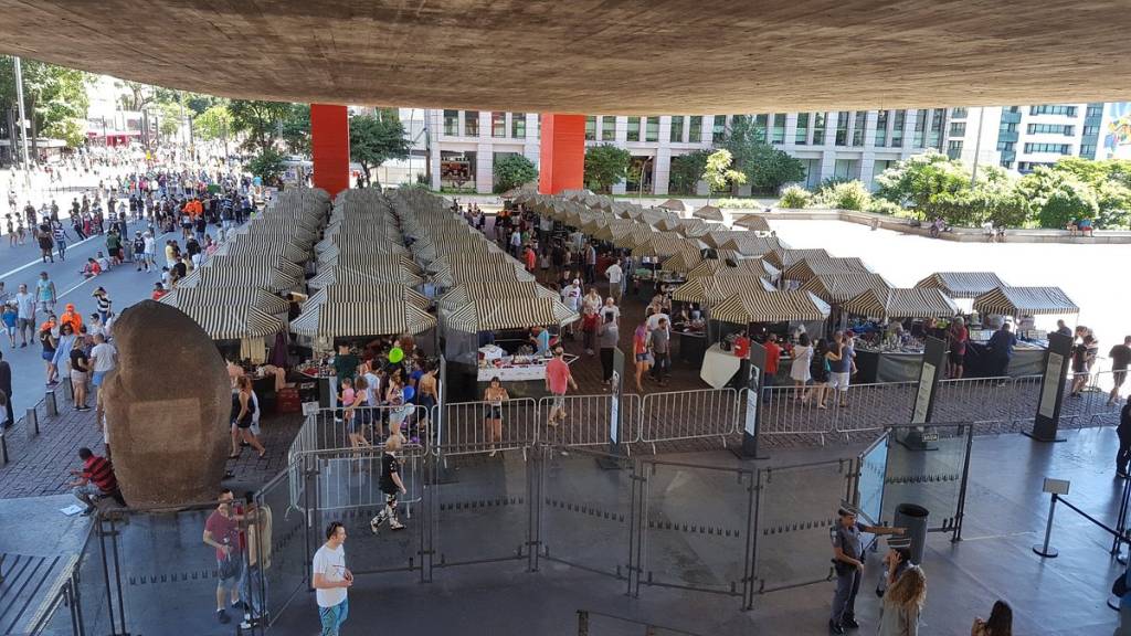 Feira de Antiguidades Antiquários São Paulo MASP Vão do MASP