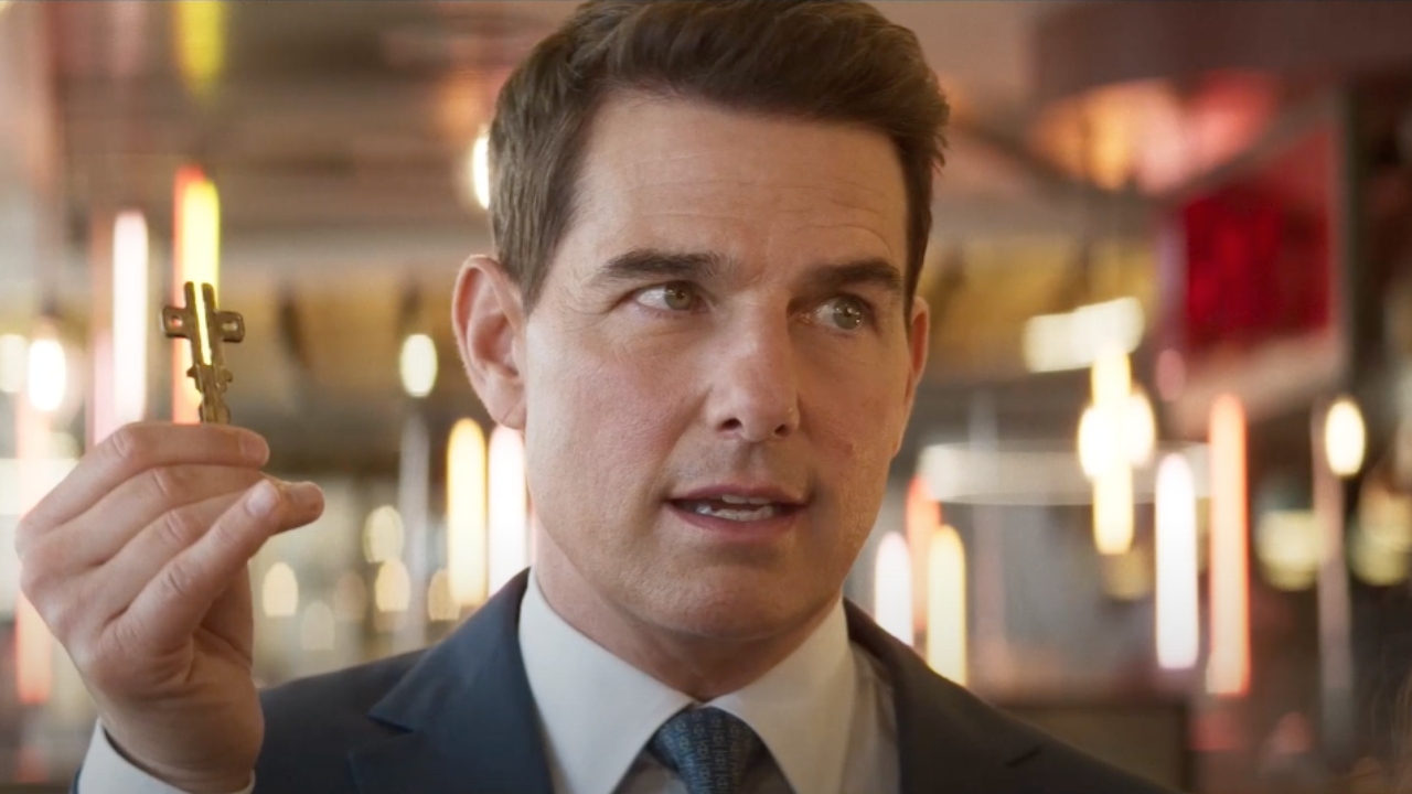 Tom Cruise em cena de Missão Impossível 7, que estreia em 2023