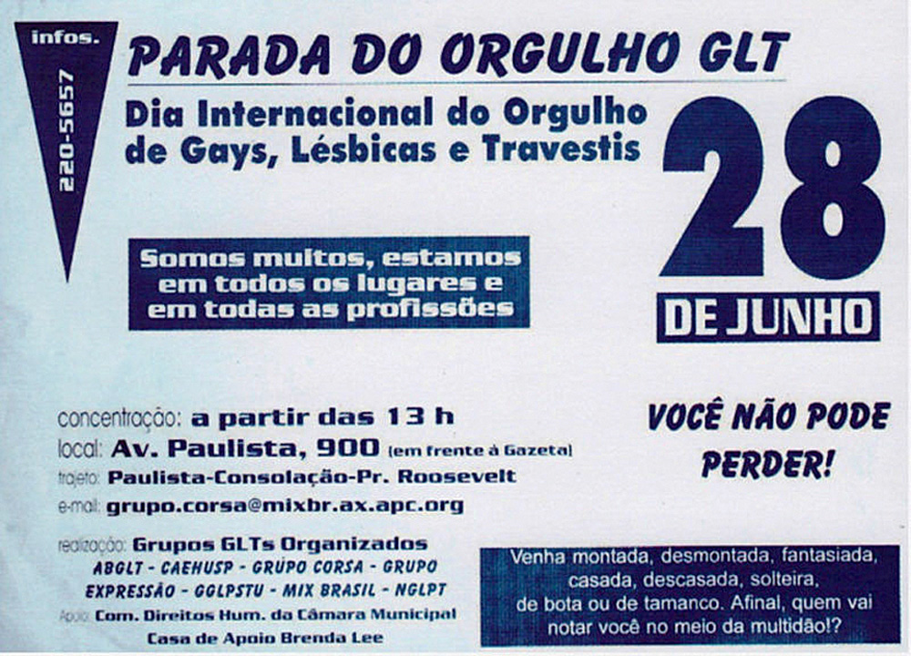 Imagem mostra cartaz em preto e branco escrito com informações sobre uma Parada LGBT.