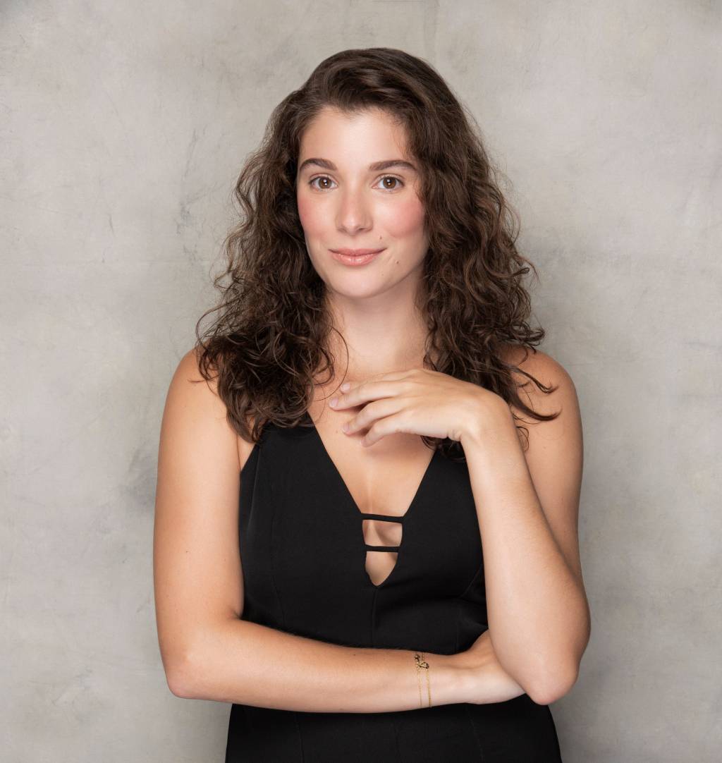 Filha de Lilia Cabral, Giulia Bertolli estreia no cinema com comédia