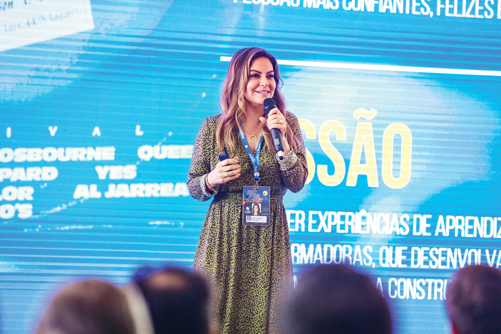 Entusiasta da colaboração, Agatha Arêas (@agathaareas) é vice-presidente de learning experience do Rock in Rio, palestrante, mentora e adepta da aprendizagem contínua. As informações sobre o Rock in Rio Humanorama, que acontece de 28 a 31 de julho, estão em rockinriohumanorama.com.