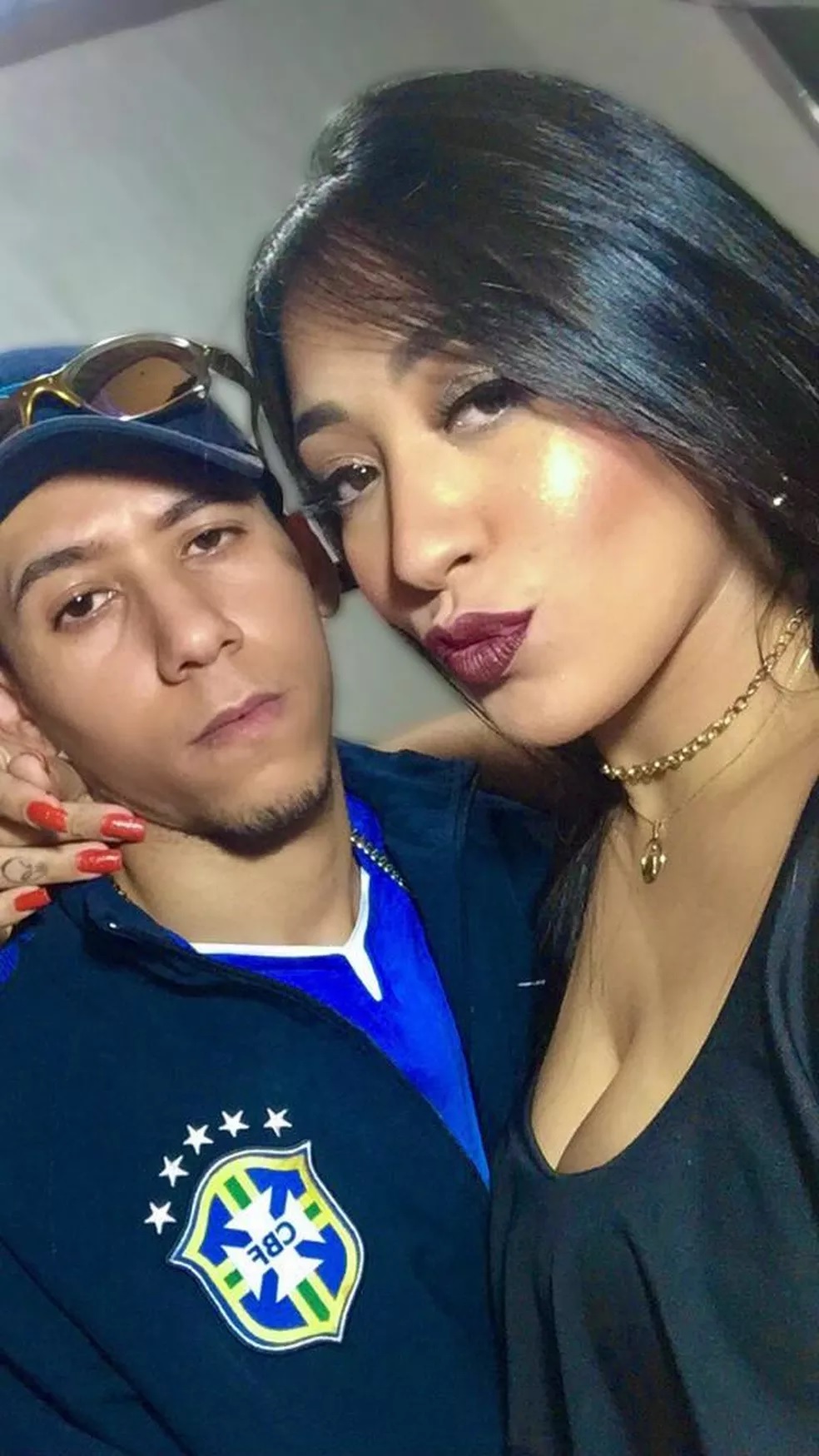 Manicure viraliza como “mulher de presidiário” e fecha até publis