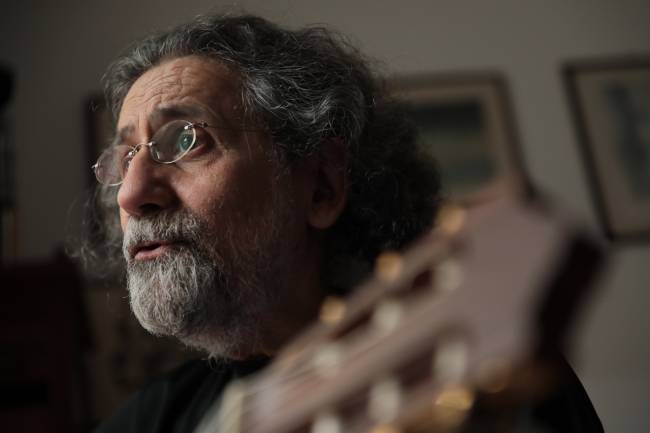 Luiz Tatit lança disco no Sesc Pinheiros neste domingo (24)