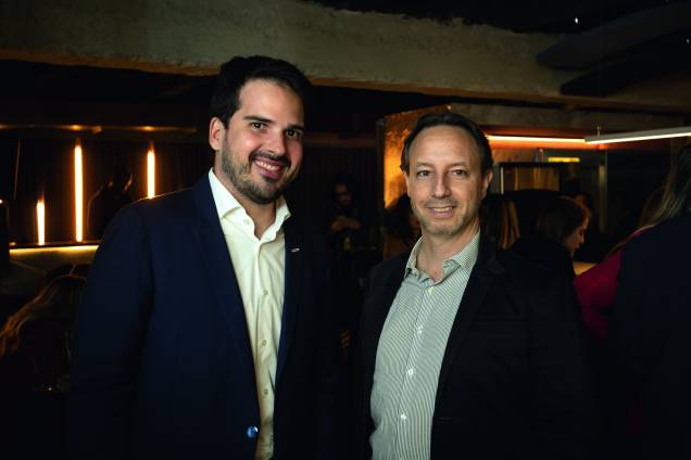 João Clark, diretor de marketing do iFood, escolhido o delivery mais amado, com Gustavo Bittencourt, gerente de contas na Abril