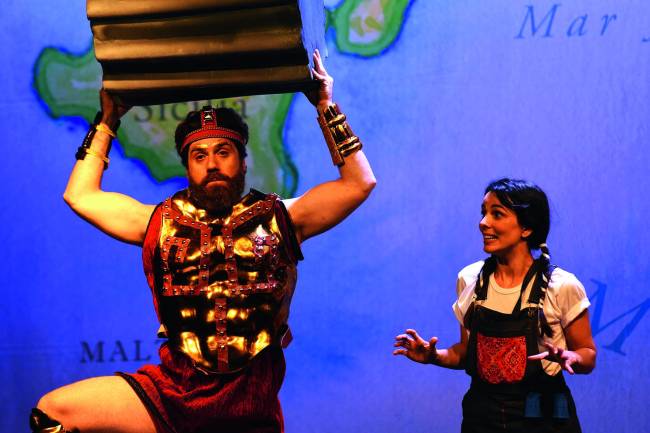 Baseada em livro, peça 'Diário de Pilar na Grécia' chega a São Paulo