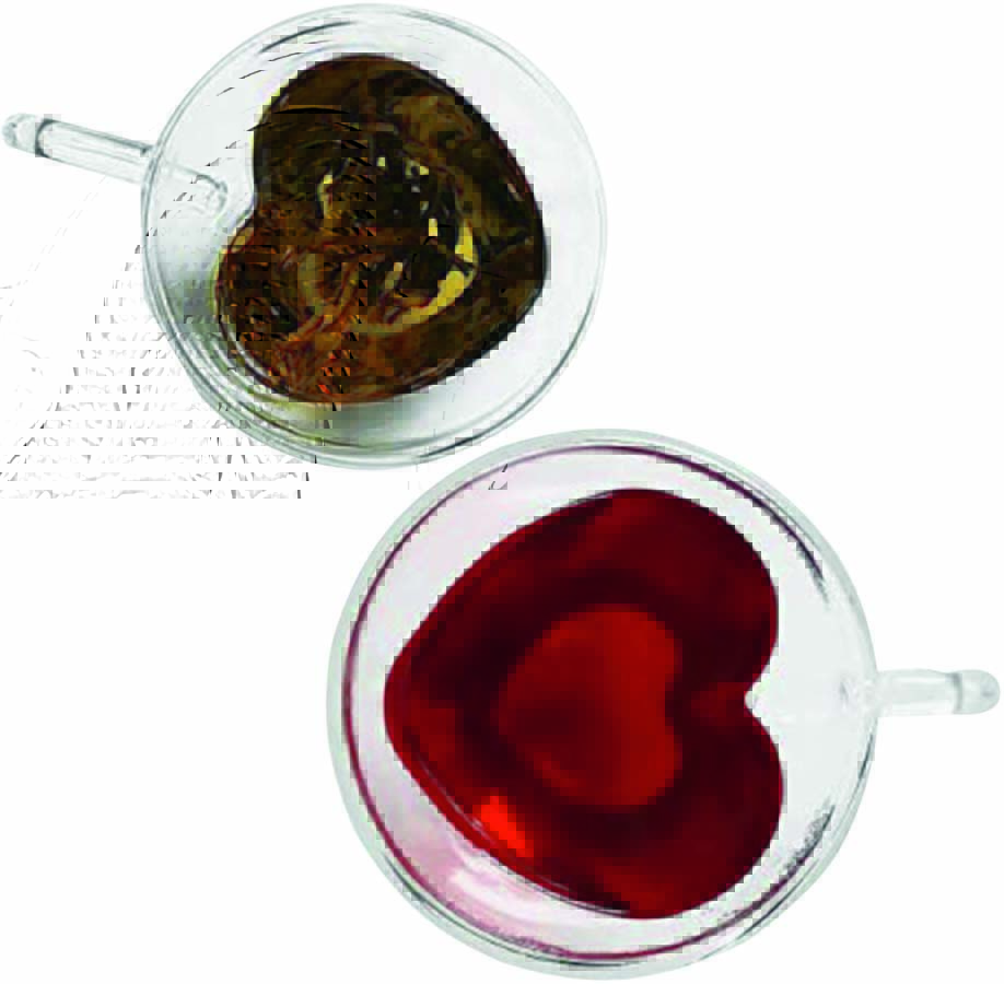 Imagem mostra duas xícaras em formato de coração
