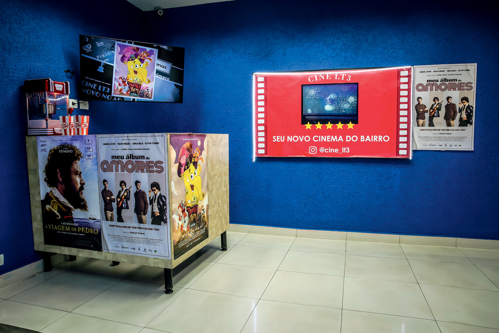 CINE_LT3_1.JPG Interior do o Cine LT3