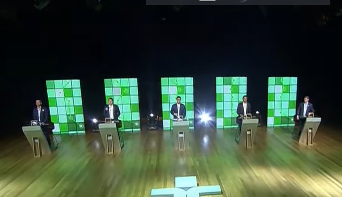 Candidatos ao governo de São Paulo durante debate.