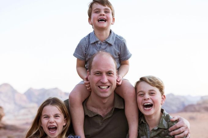 Príncipe William com seus três filhos
