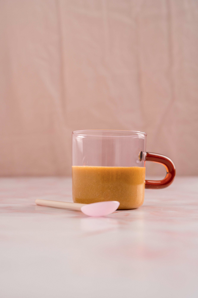 Livro reúne receitas feitas com mel de abelhas nativas