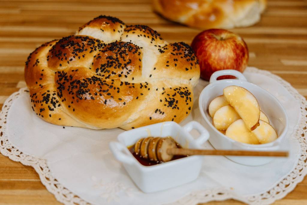 Feira de pães artesanais arrecada fundos para crianças com câncer