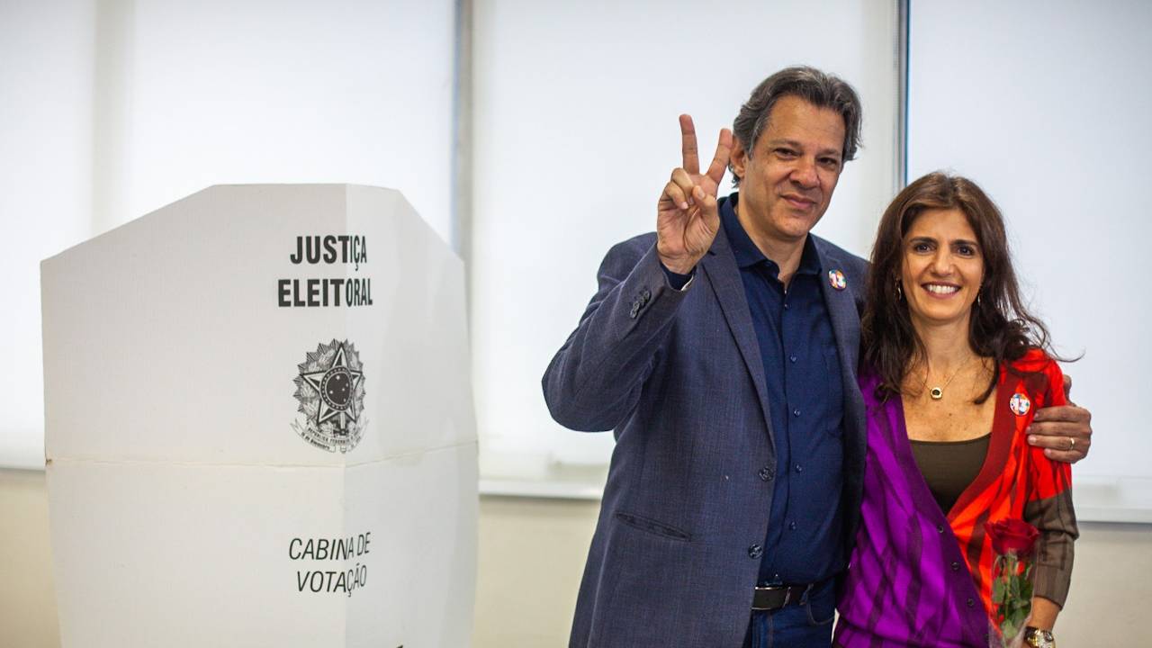 Haddad ao lado da mulher, Ana Estela