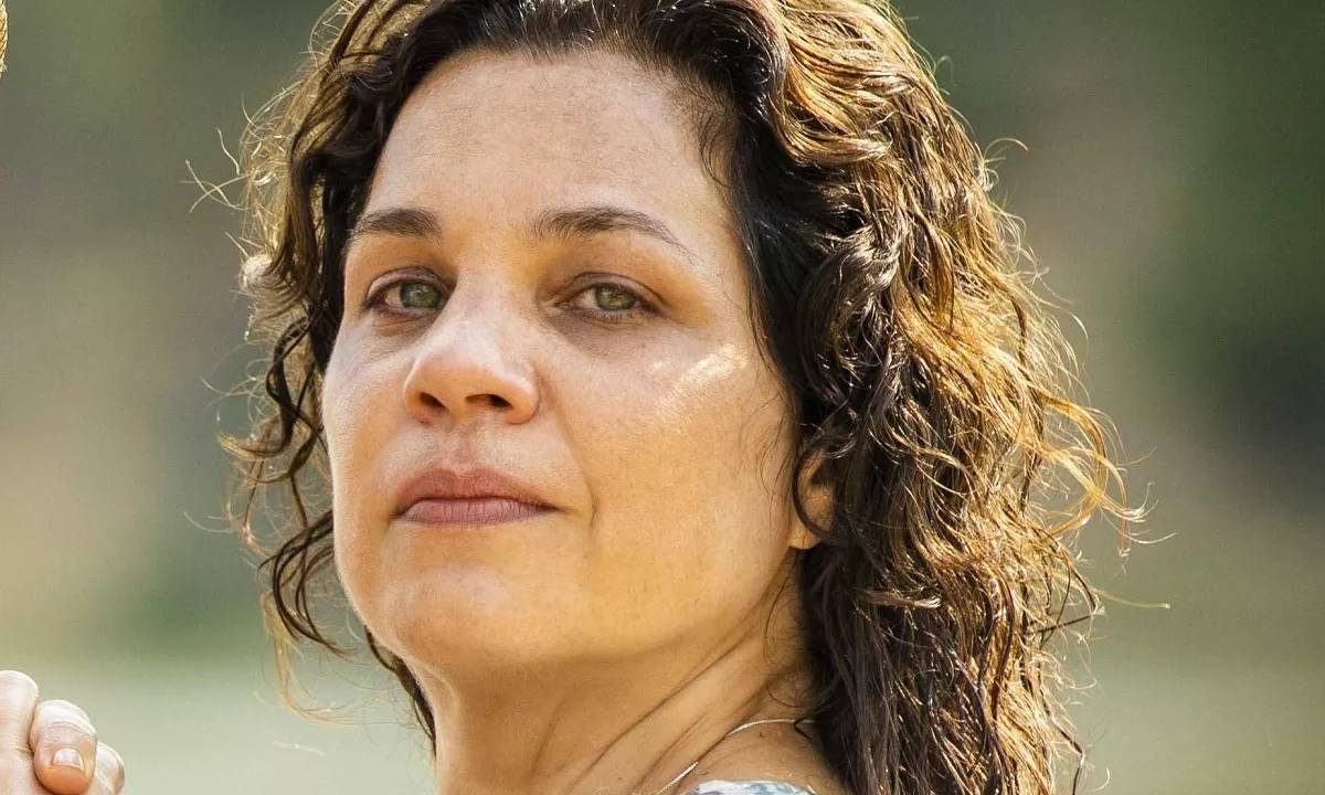 Isabel Teixeira no papel de Maria Bruaca, em Pantanal (2022).