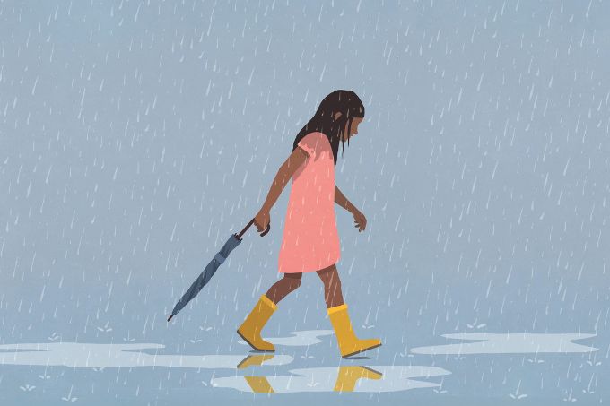 Ilustração de garota negra de cabelos compridos e escuros caminhando cabisbaixa na chuva