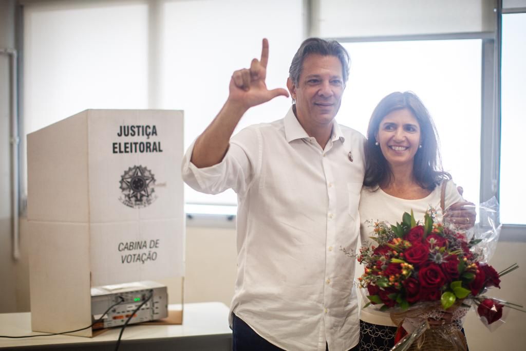 Fernando Haddad vota no segundo turno de 2022