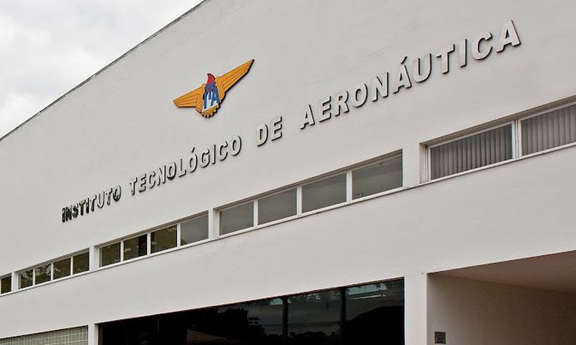 Instituto Tecnológico de Aeronáutica.
