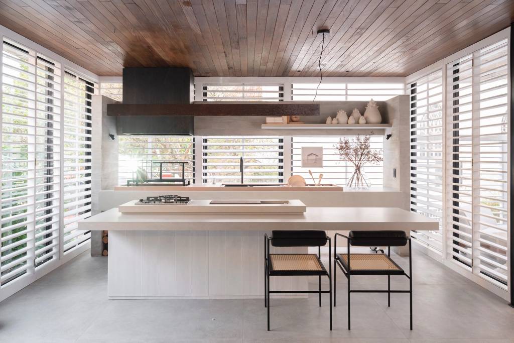 quadriarq-las-ventanas-casacor-rio-grande-do-sul-2022-4 5 dicas para ter uma cozinha dos sonhos inspirada em projetos da CASACOR