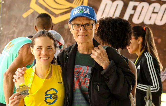 Jéssica e o pai eram parceiros inseparáveis em treinos e provas de corrida de rua em São Paulo