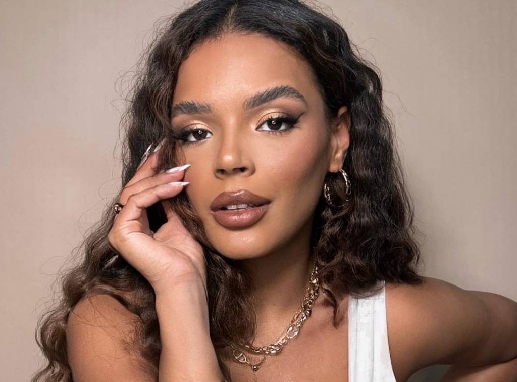 Ex-bailarina do Faustão abre salão de beleza em Moema