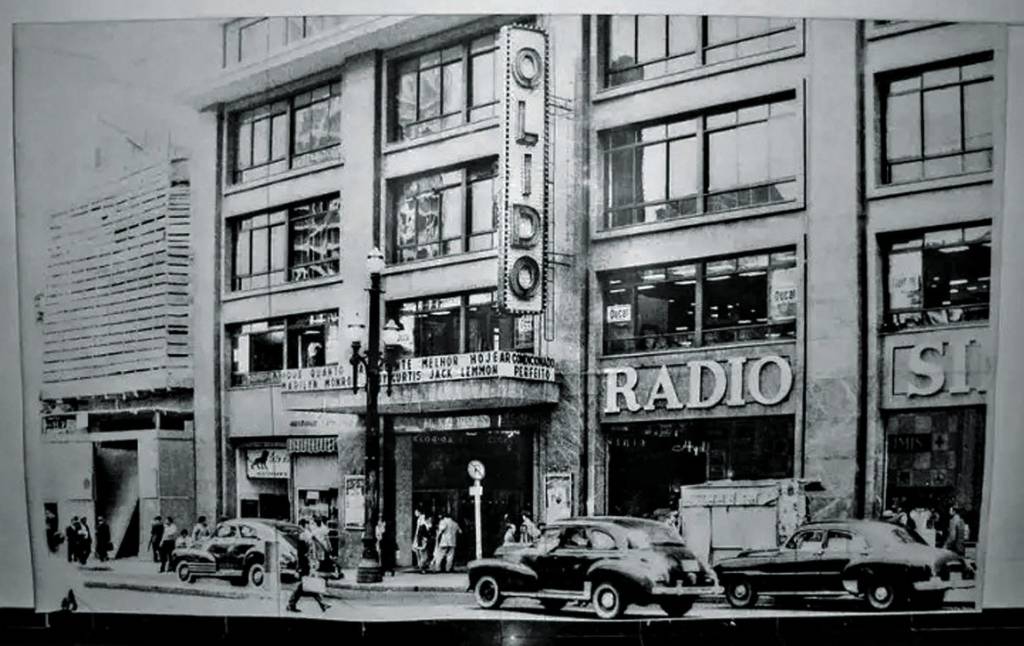 Foto preto e branca da fachada do Cine Olido, nos anos 50