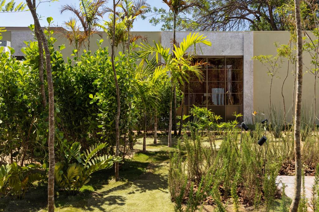monica-costa-jardim-alecrins-casacor-ribeirao-preto-2022-credito-carolina-mossin-5 Mônica Costa Paisagismo - Jardim dos Alecrins. Projeto da CASACOR Ribeirão Preto 2022.