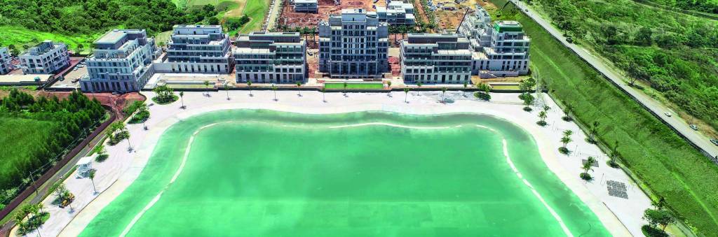 Vista aérea do Boa Vista Village Surf Club, com apartamentos a beira do mar artificial